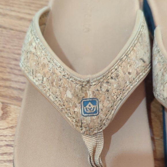 Women's Spenco Yumi Tan Cork Flip-Flop Thong Sandals - Picture 2 of 7